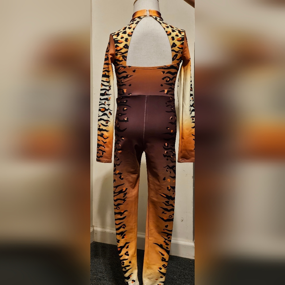 Costume